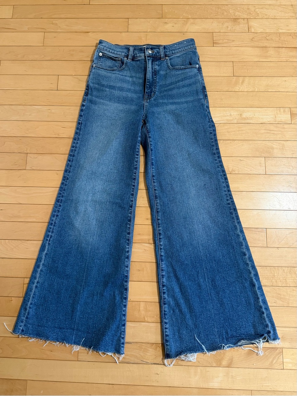 Madewell Flared Wide-Leg Jeans 26T High Rise Raw Hem Medium Wash